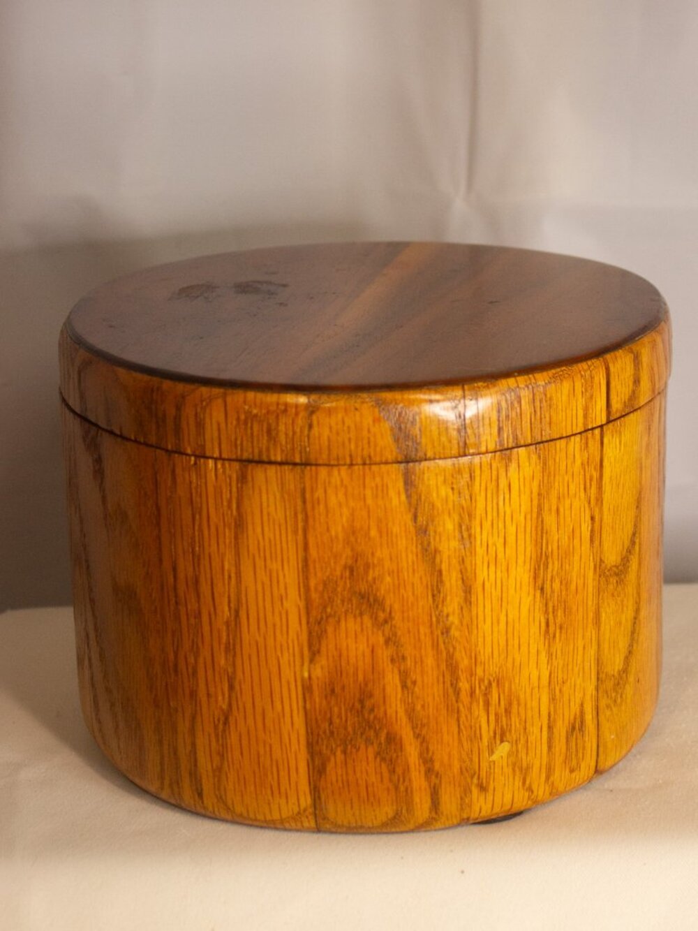 Handcrafted Wood Swivel‑Top Keepsake Box – Rustic Decor